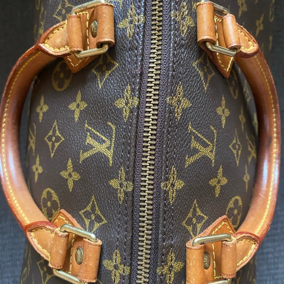 LV Speedy40 In Monogram - Picture 9 of 15